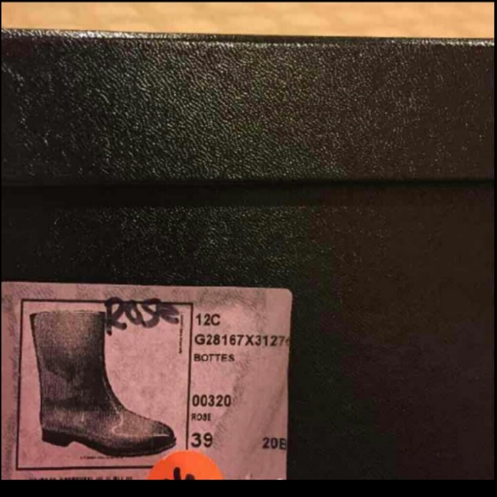 SOLD!!!!!!!Chanel Rain pink Boots - Picture 3 of 11